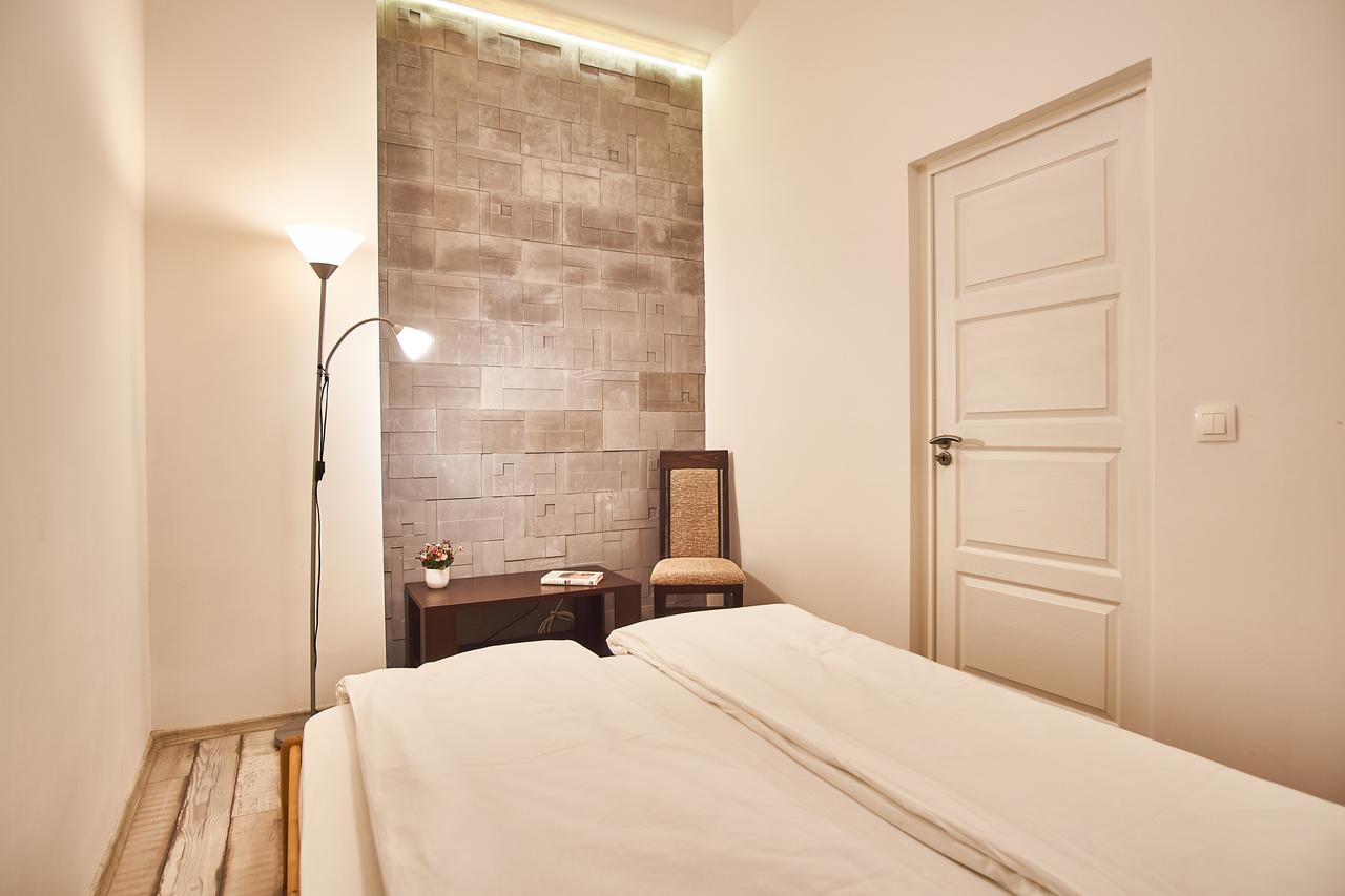 Singer Apartment | Boedapest Buitenkant foto